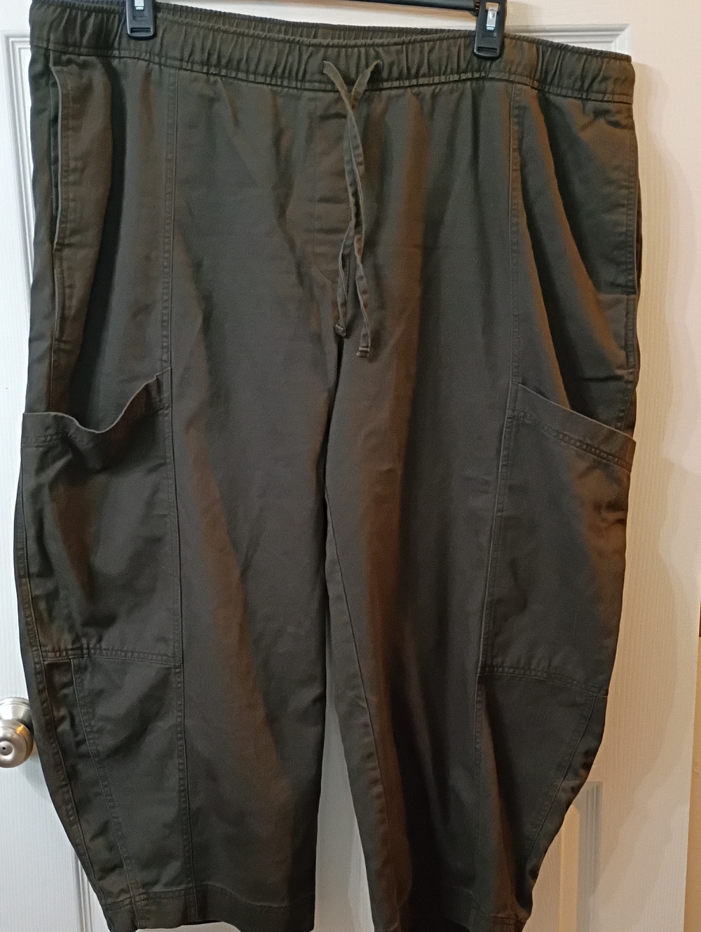 Old Navy Olive Green Cropped Utility Barrel Pants